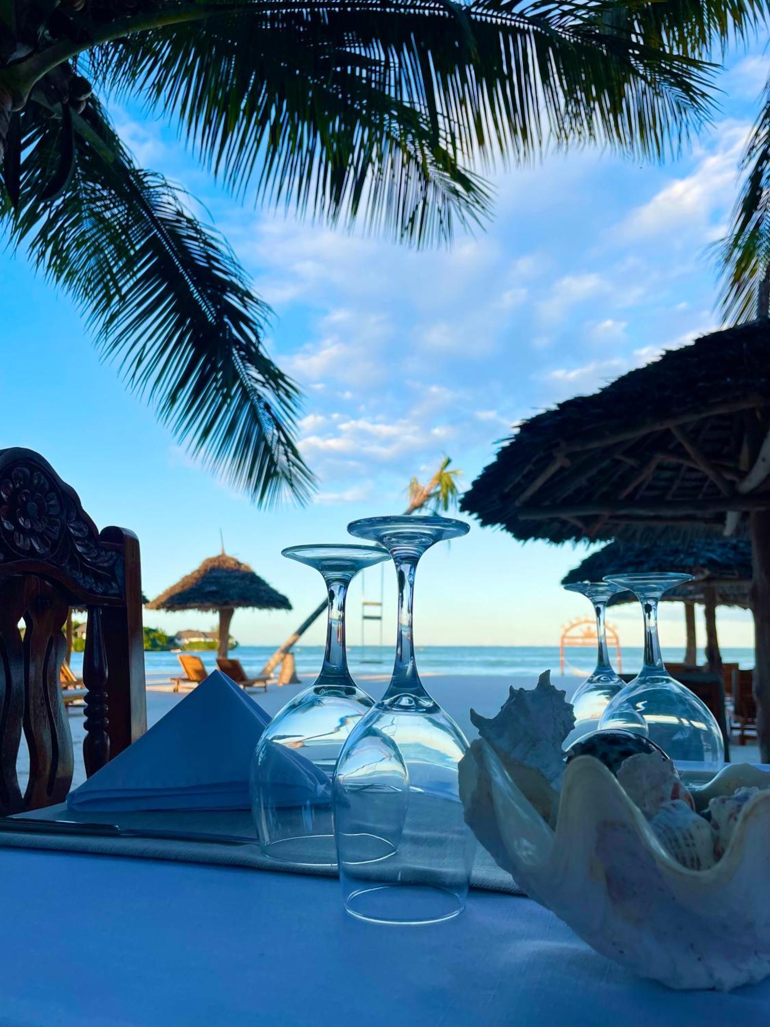 Karibu Beach Resort Pongwe Exteriér fotografie