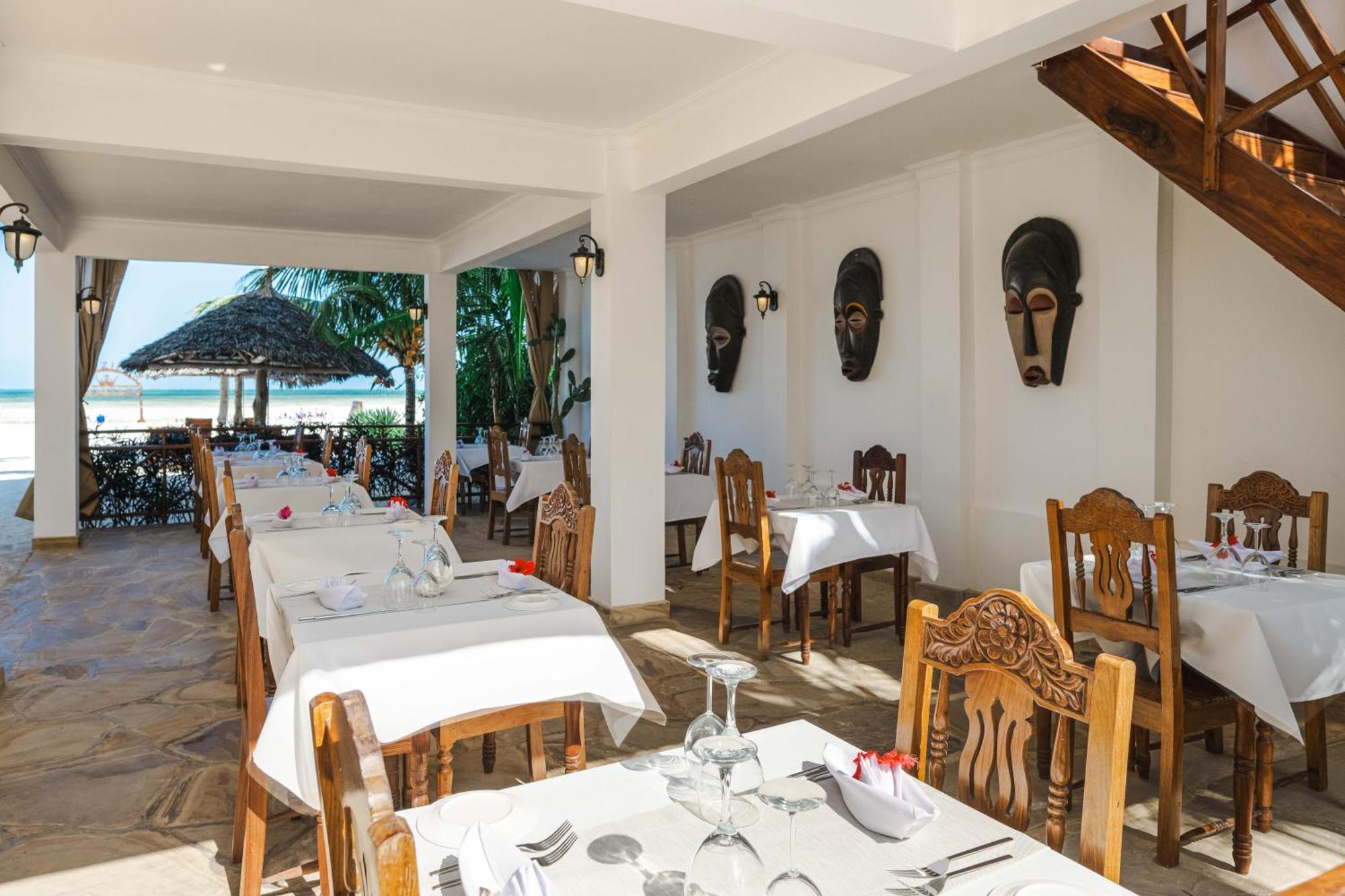 Karibu Beach Resort Pongwe Exteriér fotografie